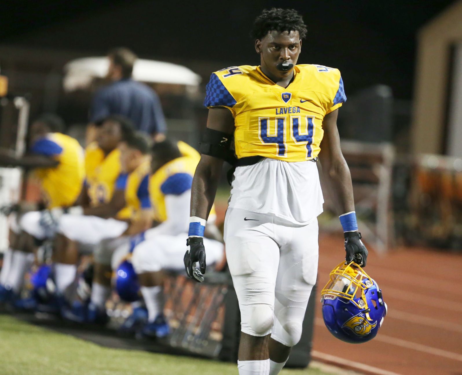 Kedrick James, TE, La Vega